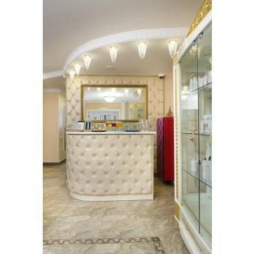 Стойка ресепшн Francesco